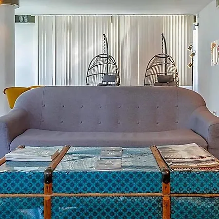 Hi - De Juventude Hostel Γκουάρντα