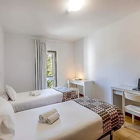 Hi - De Juventude Hostel Γκουάρντα