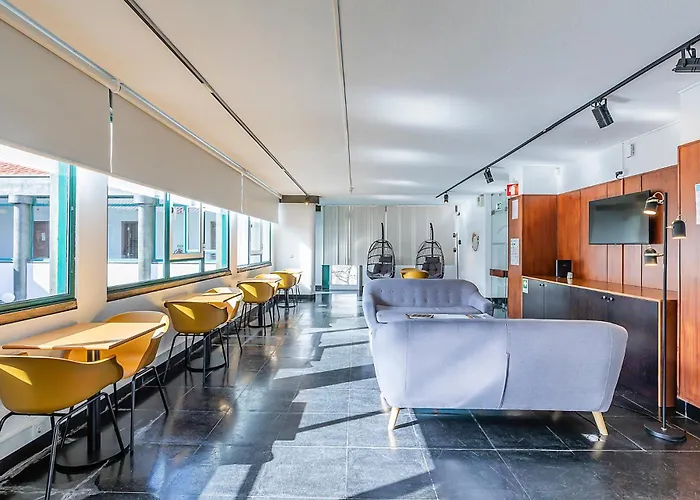 Hi - De Juventude Hostel